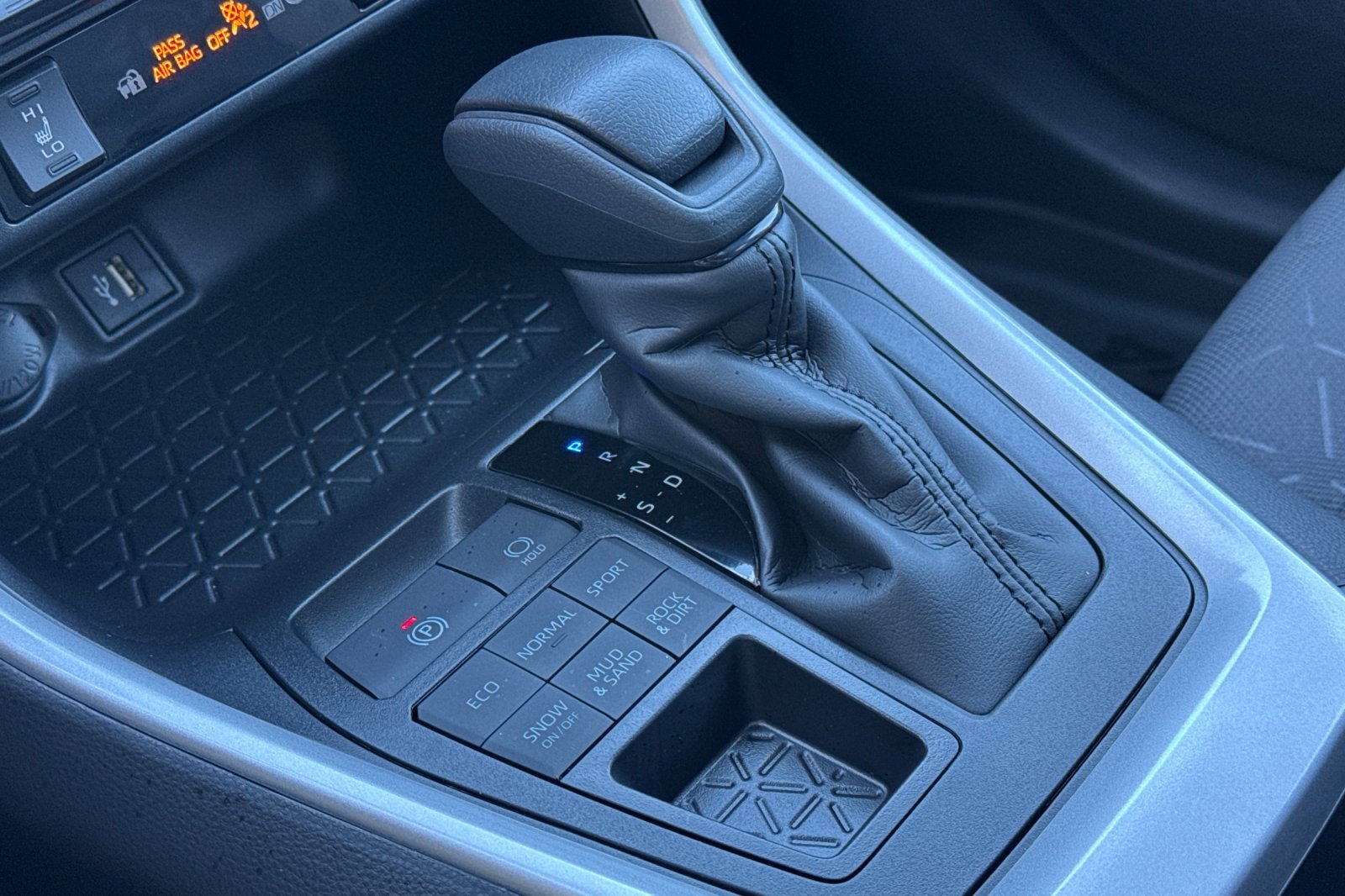 New 2025 Toyota RAV4 XLE image 21