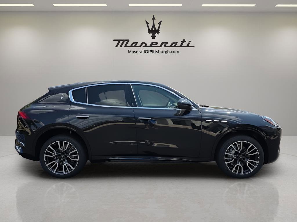 New 2025 Maserati Grecale GT image 4