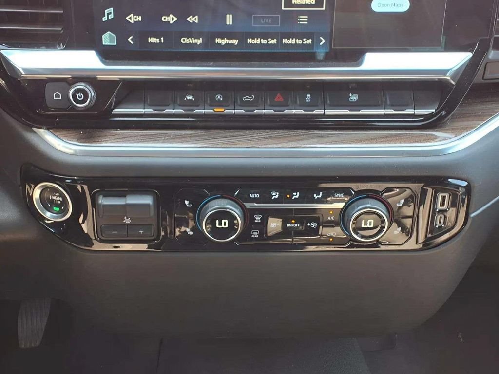 Used 2025 Chevrolet Silverado 1500 LT RWD image 11