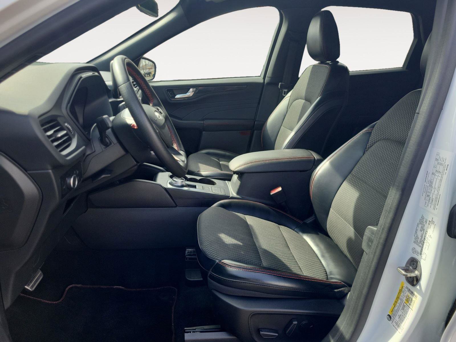 Used 2023 Ford Escape ST-Line image 10