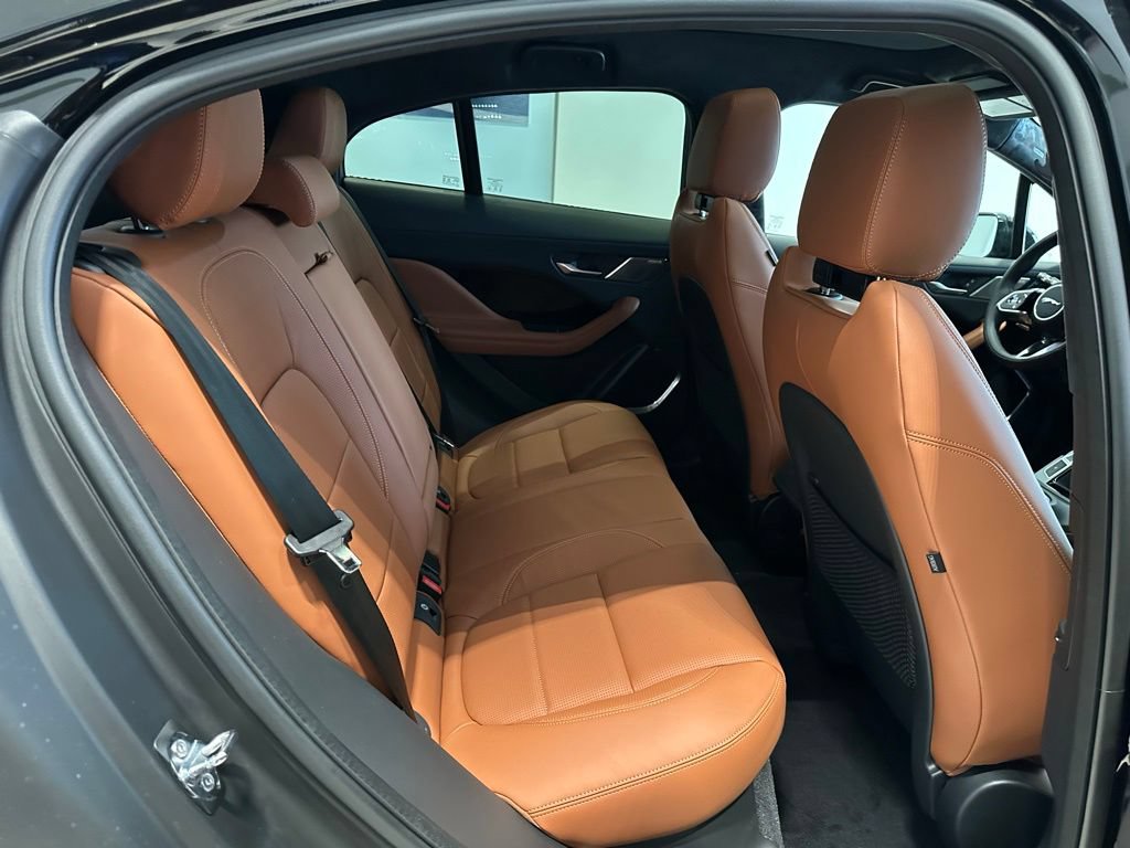 New 2024 Jaguar I-PACE R-Dynamic HSE AWD/4WD image 11