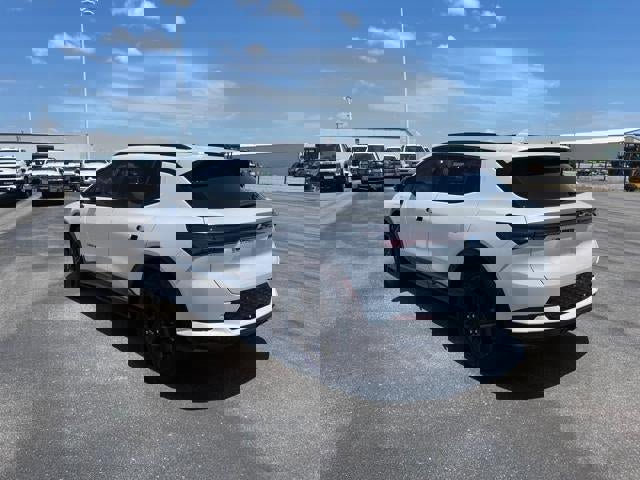 New 2025 Chevrolet Equinox EV RS image 7