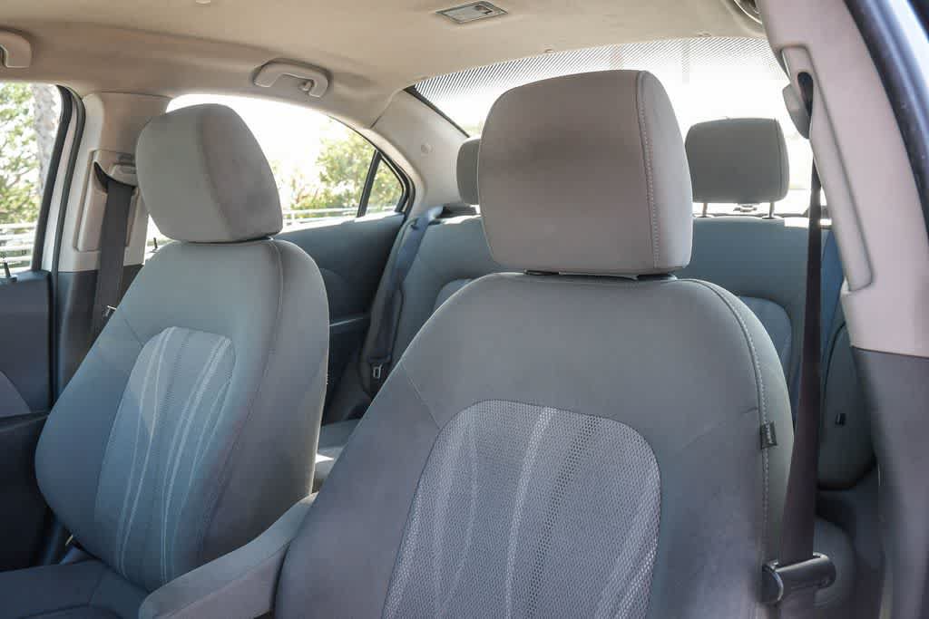 Used 2016 Chevrolet Sonic LT FWD image 19