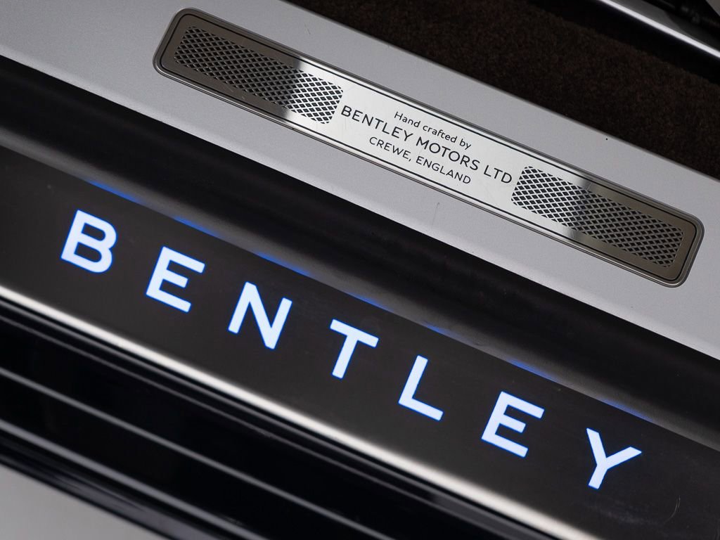 Used 2020 Bentley Flying Spur W12 AWD/4WD image 13