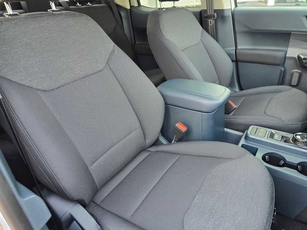 Used 2025 Ford Maverick XL w/ Equipment Group 102A image 24