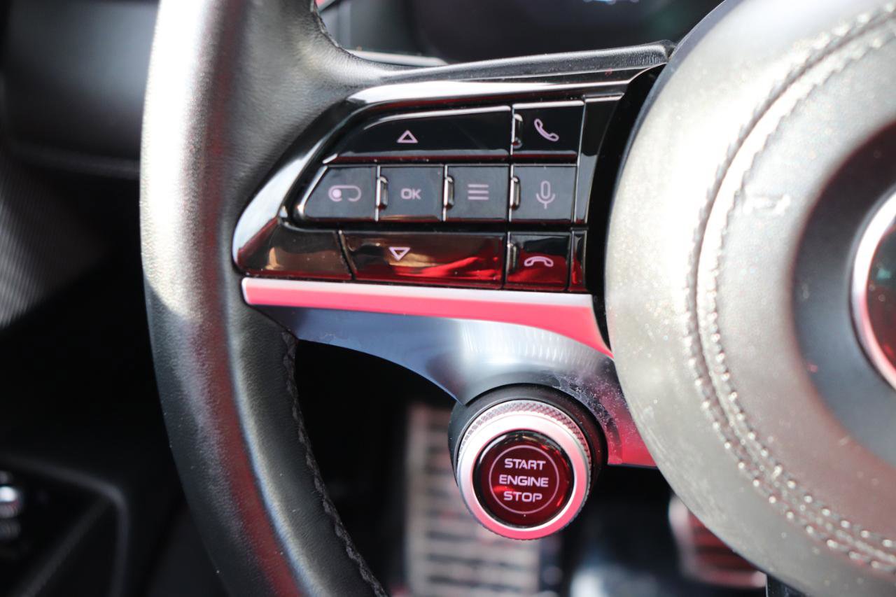 Used 2023 Maserati Grecale GT image 31