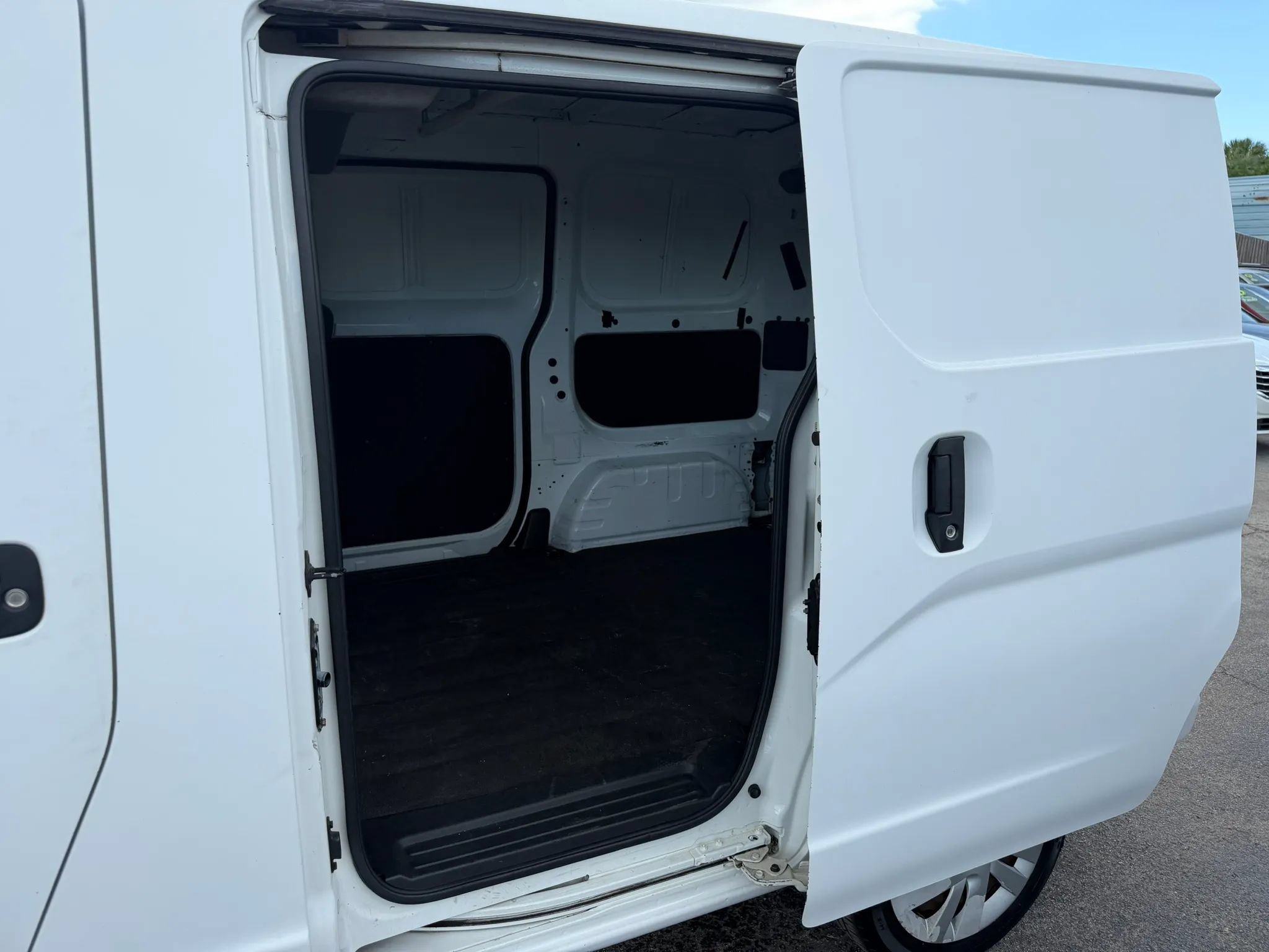 Used 2014 Nissan NV200 SV w/ Technology Package FWD image 14