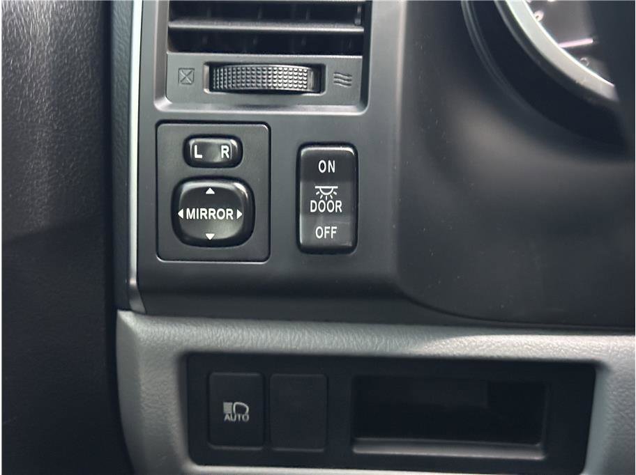 Used 2018 Toyota Sequoia SR5 w/ Carpet Cargo Mat Package image 30