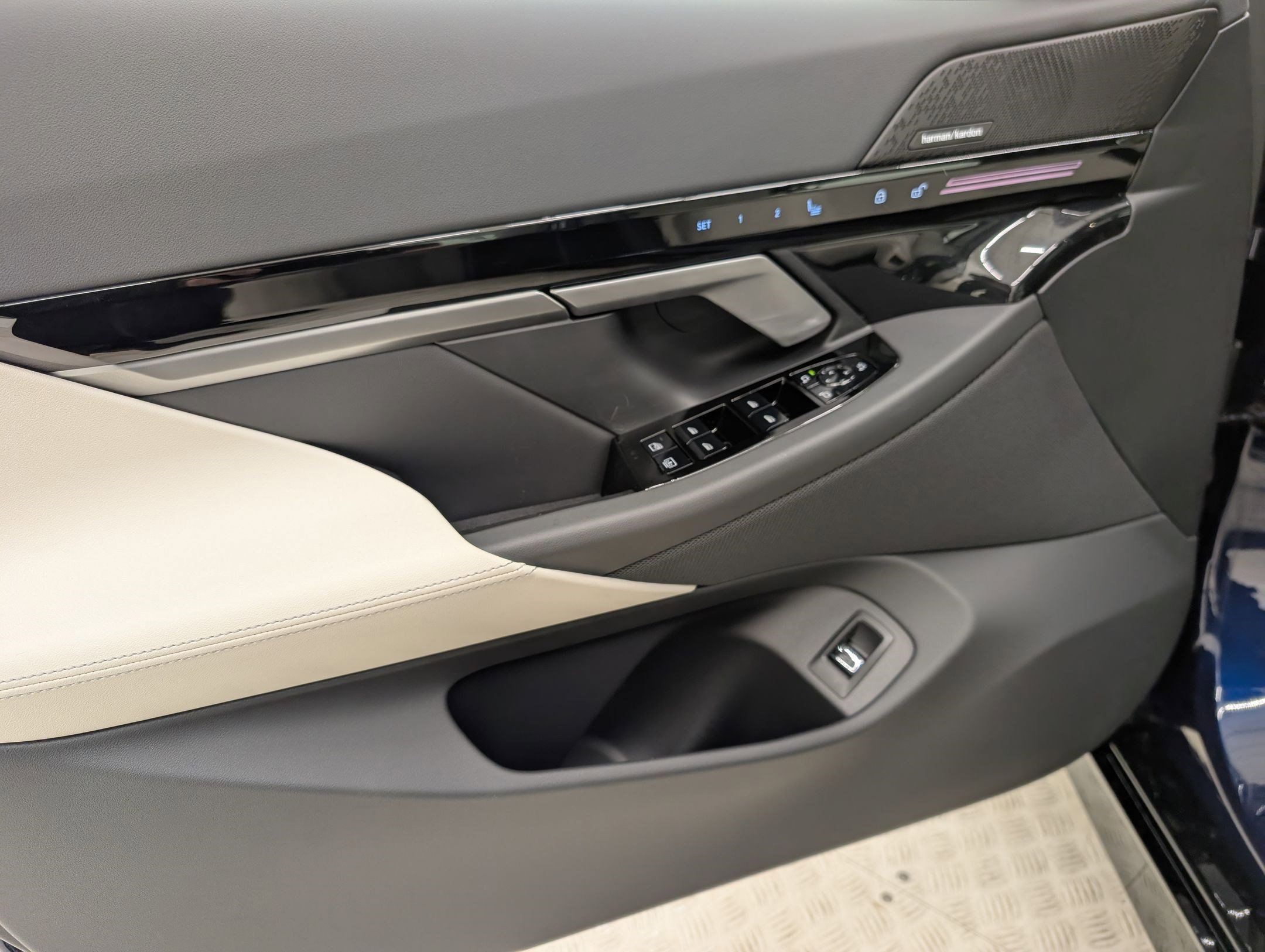 New 2026 BMW 530i w/ Executive Package RWD image 14