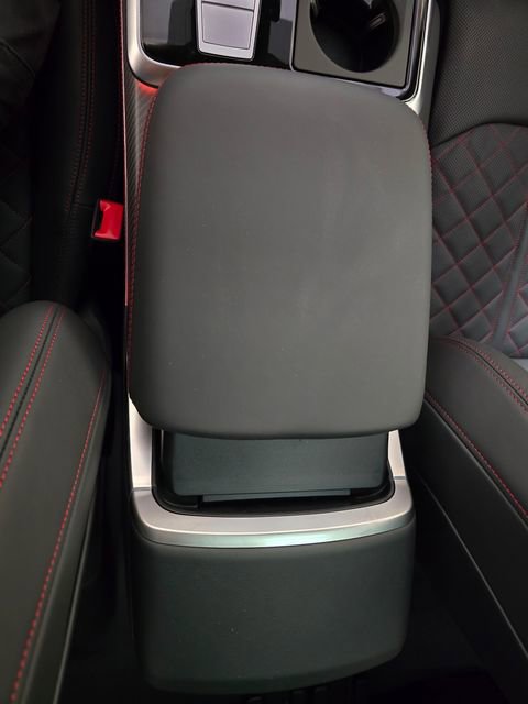 New 2026 Audi SQ8 Prestige AWD/4WD image 25