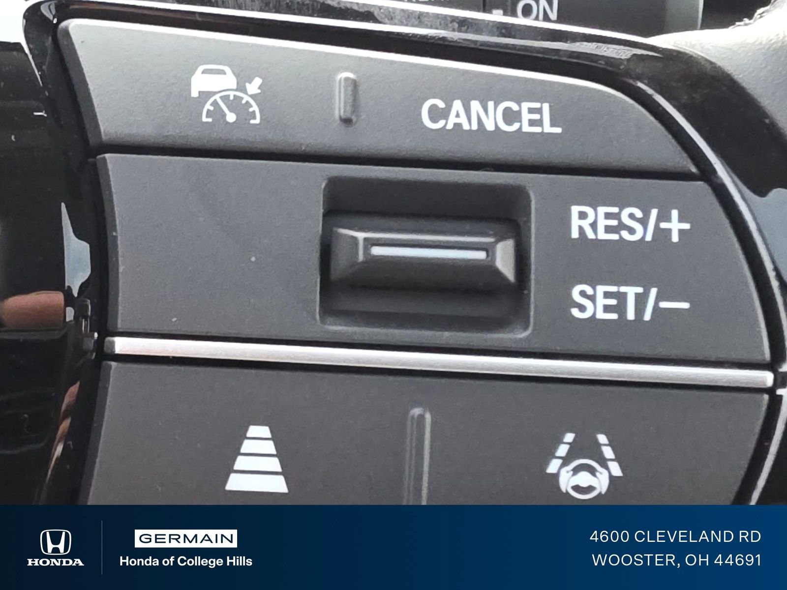 New 2025 Honda Pilot Touring image 14