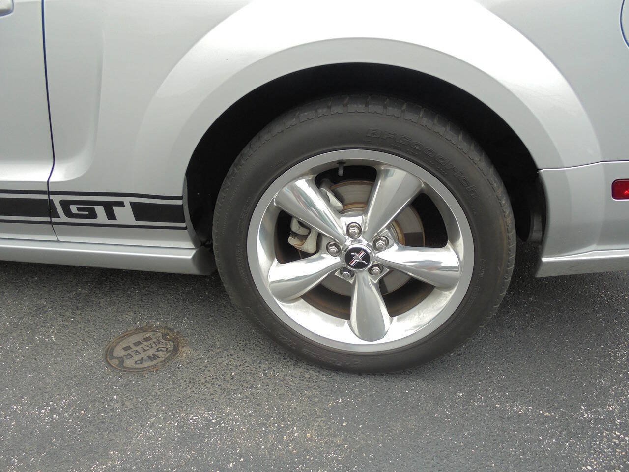 Used 2009 Ford Mustang GT RWD image 24