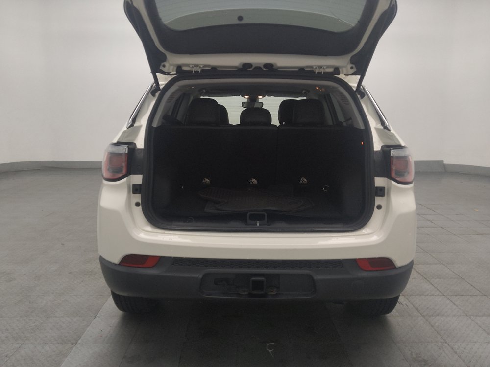 Used 2017 Jeep Compass Latitude w/ Cold Weather Group AWD/4WD image 29