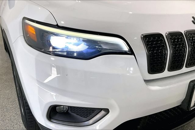 Used 2021 Jeep Cherokee Latitude w/ Comfort Safety Group AWD/4WD image 39
