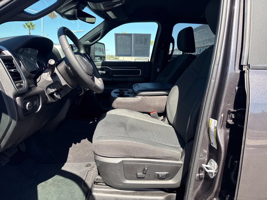 Certified 2026 RAM 2500 Big Horn AWD/4WD image 15