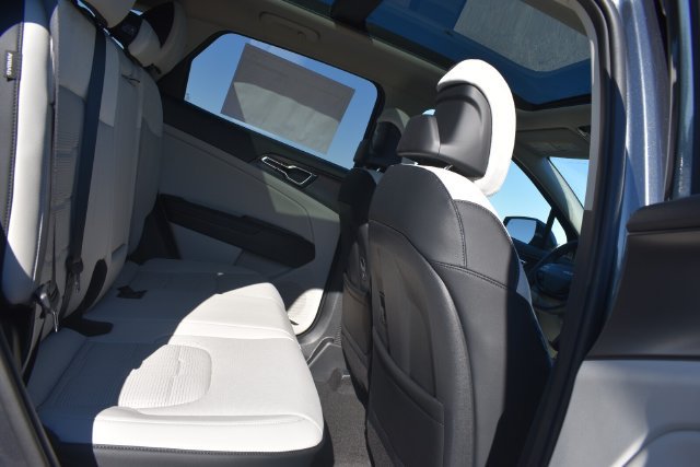 New 2027 Kia Sportage SX Prestige AWD/4WD image 17