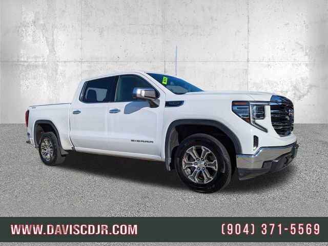 Used 2025 GMC Sierra 1500 SLT image 1