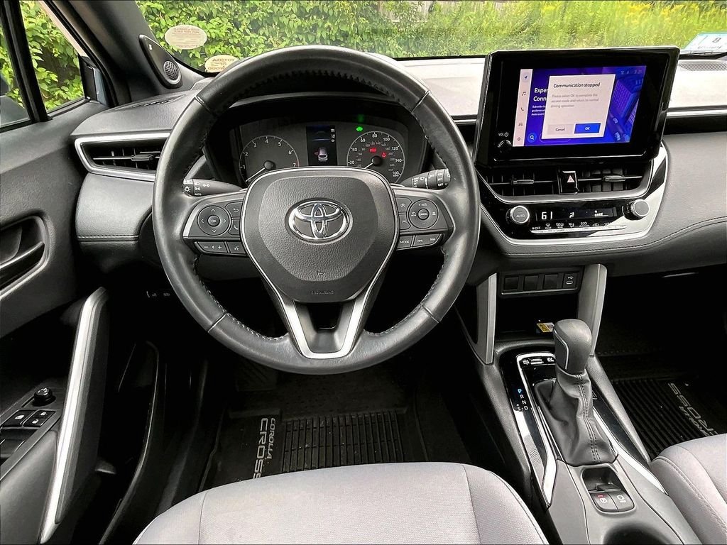 Used 2023 Toyota Corolla Cross AWD Hybrid w/ Moonroof Package image 17
