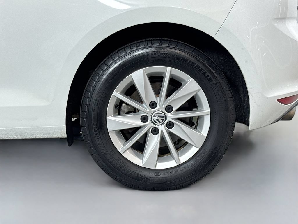 Used 2015 Volkswagen Golf S FWD image 8