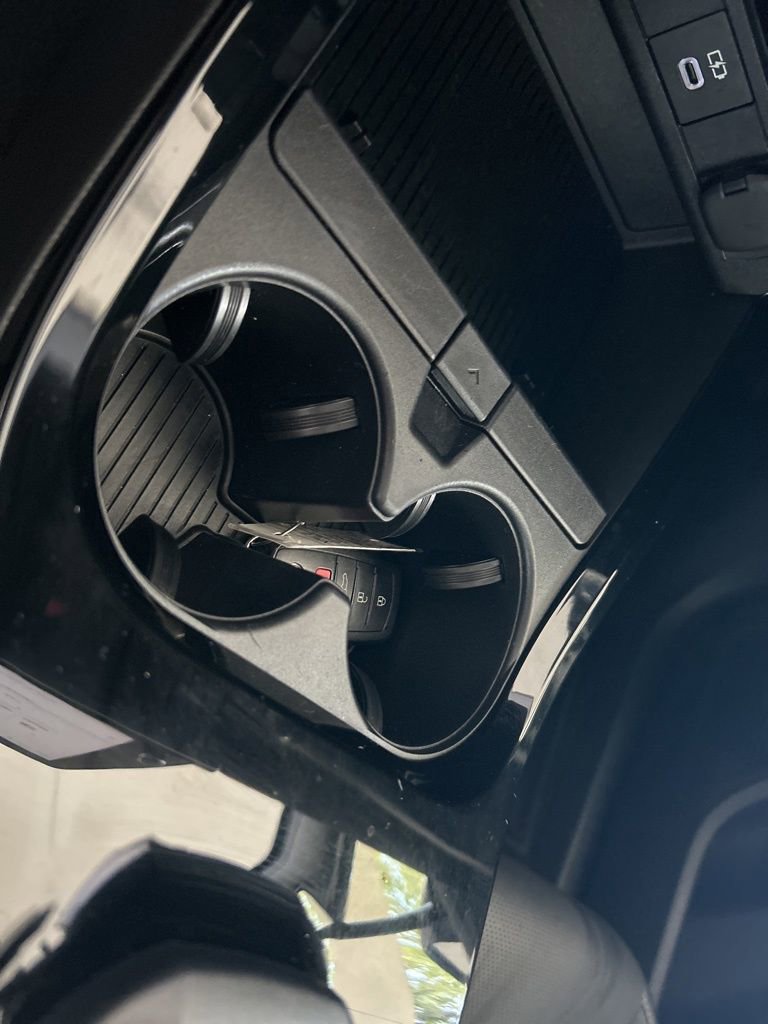 Used 2023 Toyota Prius Limited image 41