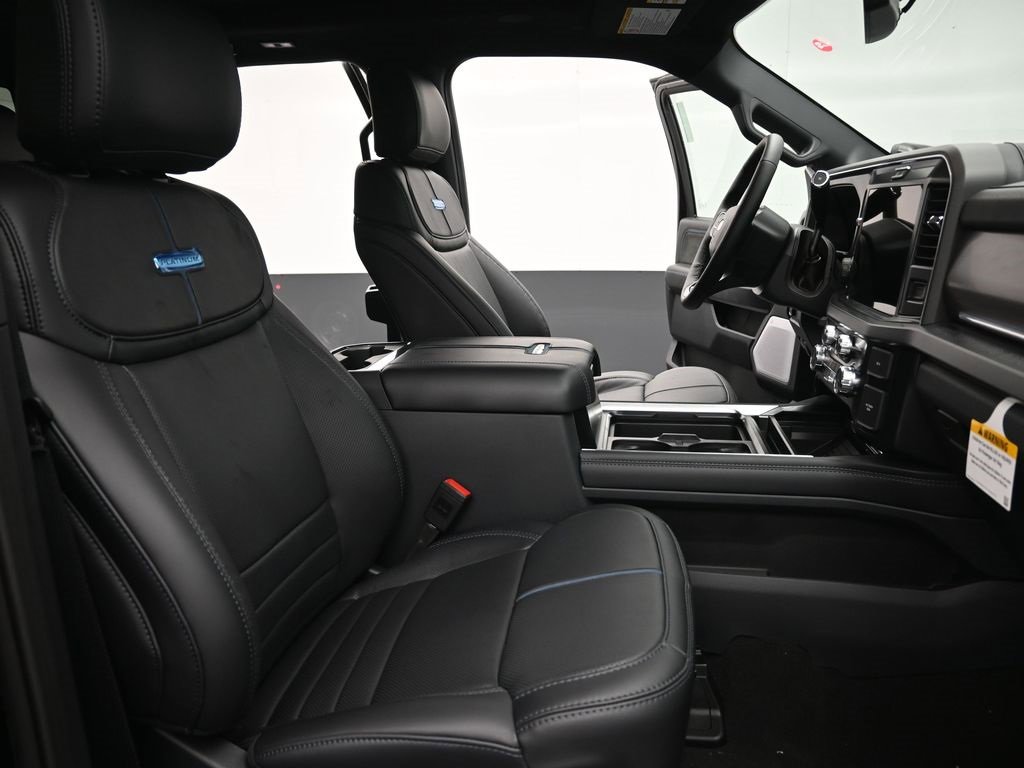 New 2026 Ford F450 Platinum image 25