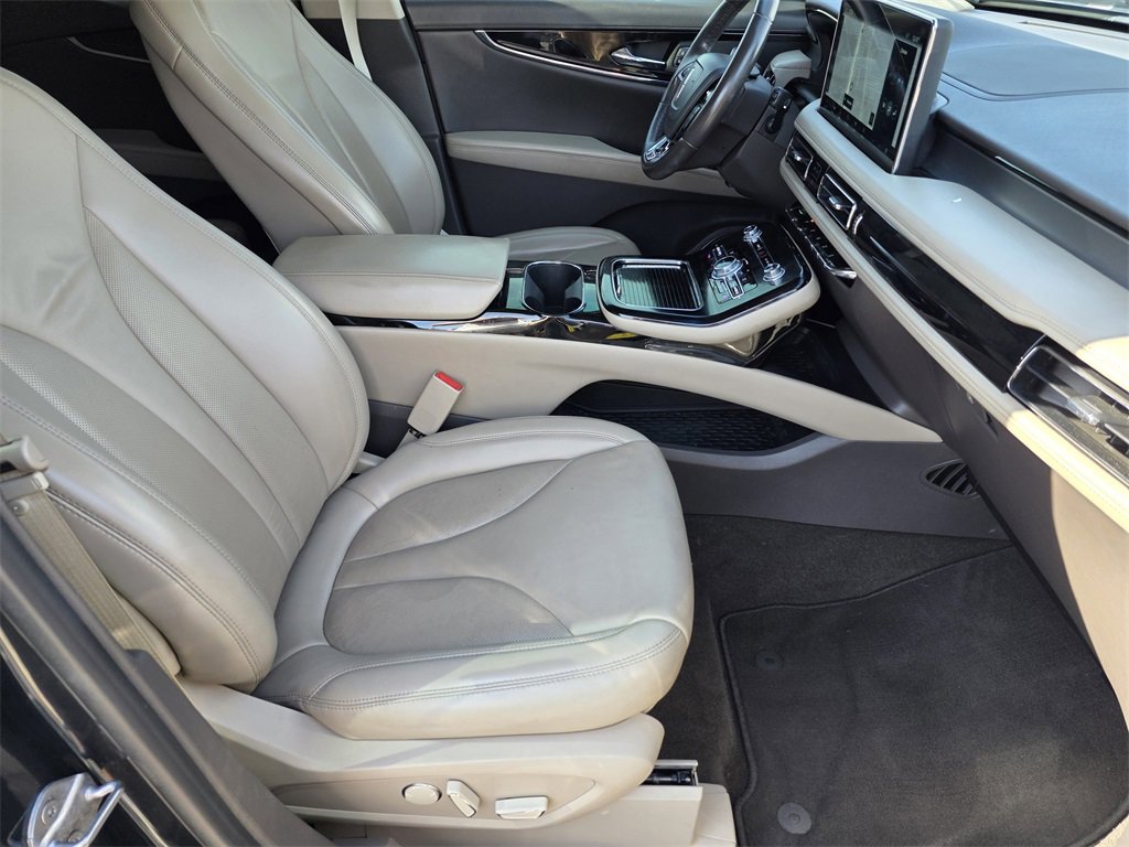 Used 2021 Lincoln Nautilus FWD w/ Equipment Group 101A image 12