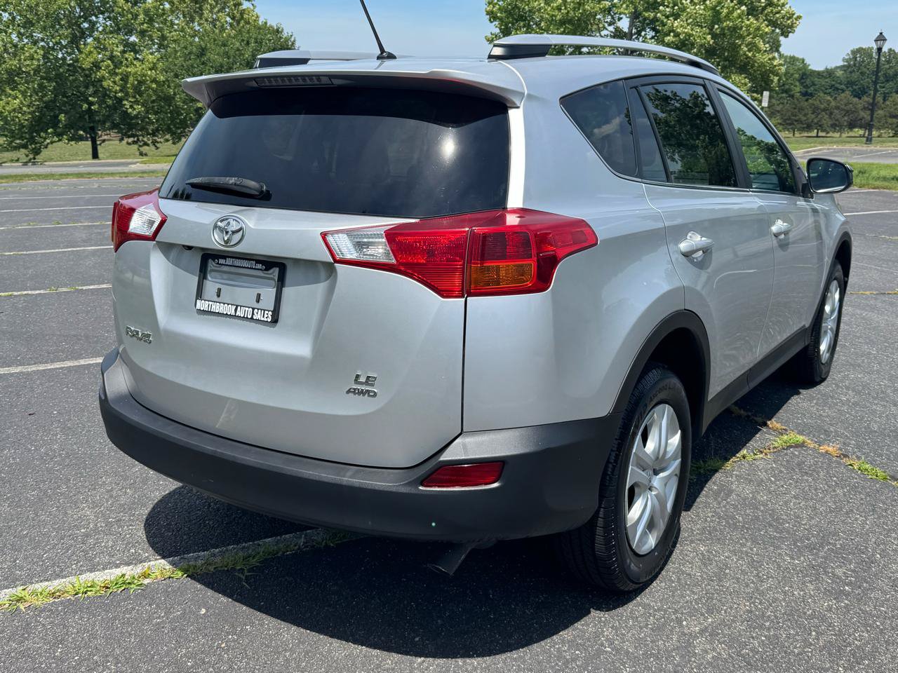 Used 2013 Toyota RAV4 LE AWD/4WD image 15