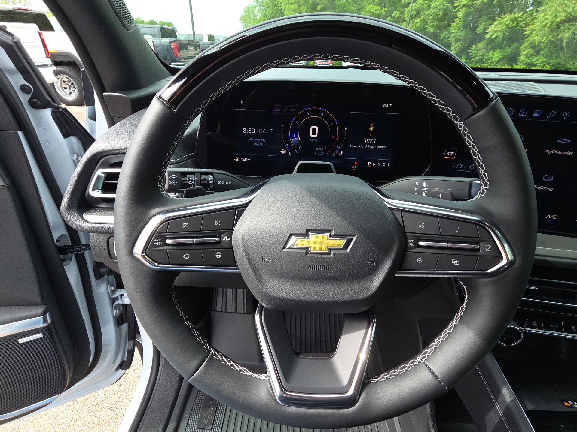 New 2026 Chevrolet Traverse LT w/ Enhanced Driving Package FWD image 17