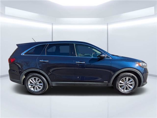 Used 2019 Kia Sorento LX image 2