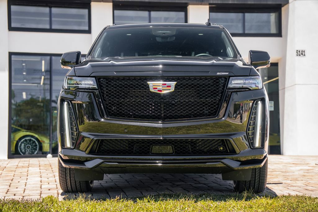Used 2024 Cadillac Escalade V AWD/4WD image 8