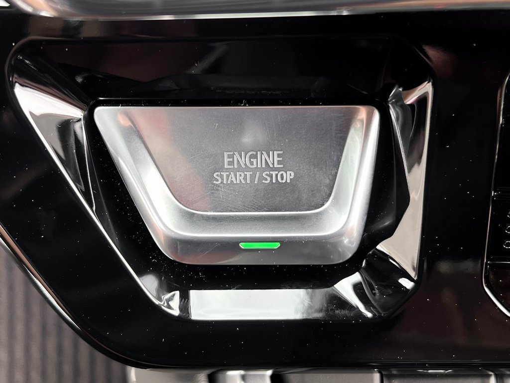 Used 2025 GMC Sierra 1500 Denali Ultimate image 11