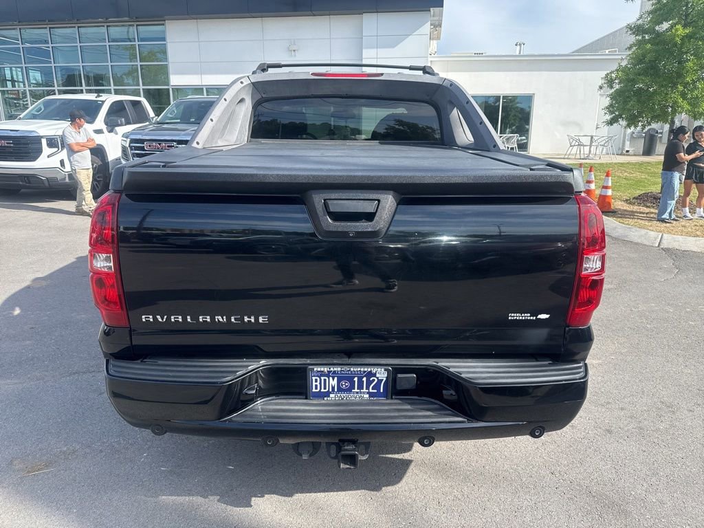 Used 2009 Chevrolet Avalanche LTZ RWD image 8