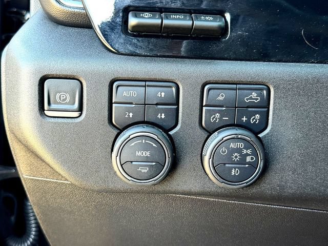 Used 2024 Chevrolet Silverado 1500 High Country w/ Technology Package AWD/4WD image 14