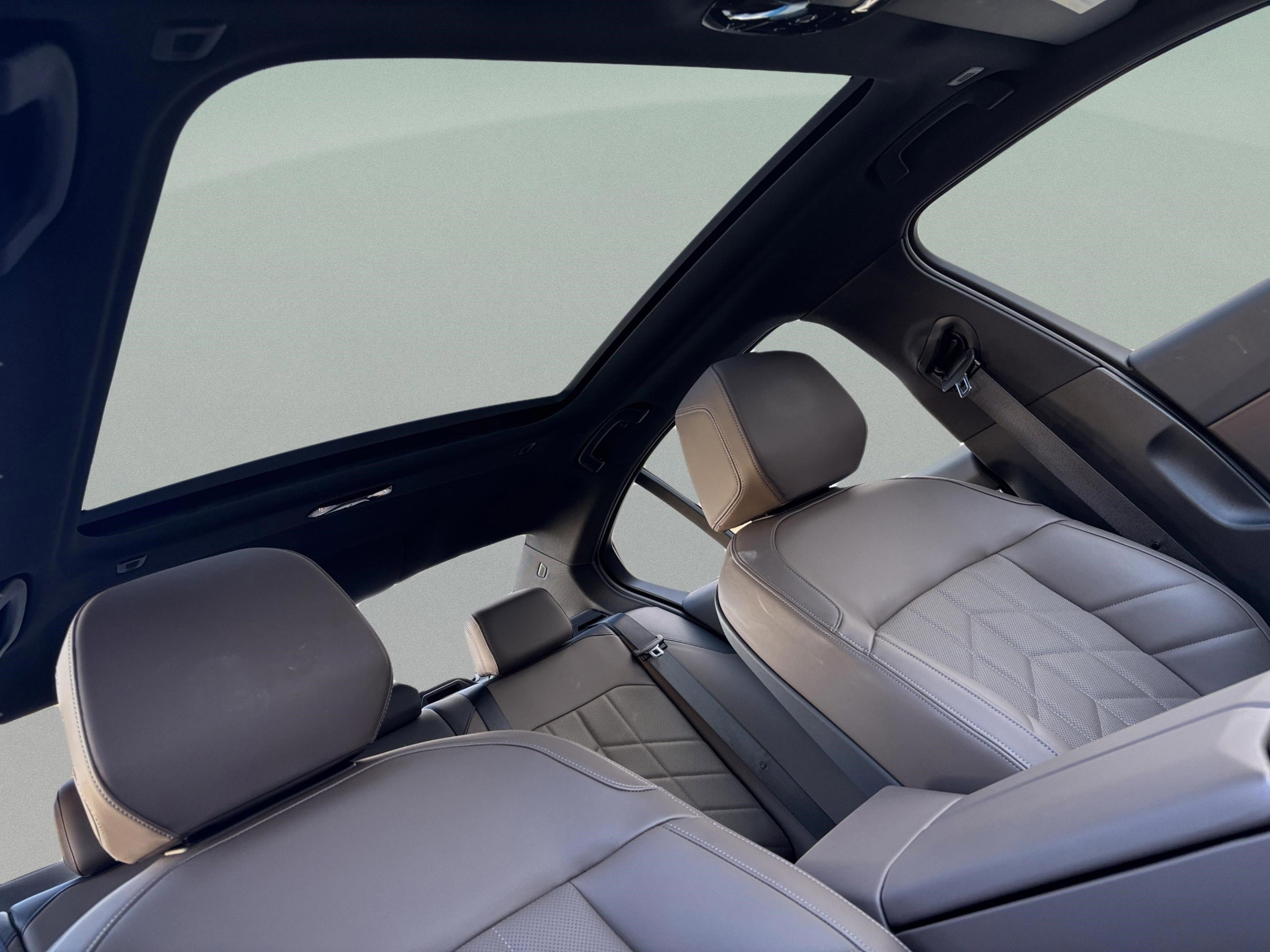 Used 2025 BMW i5 M60 image 28