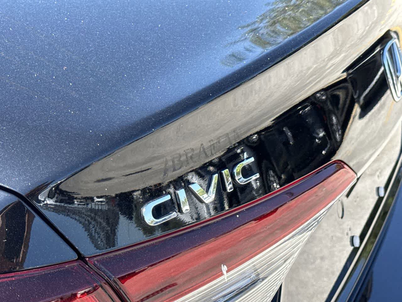 Used 2025 Honda Civic Sport image 10