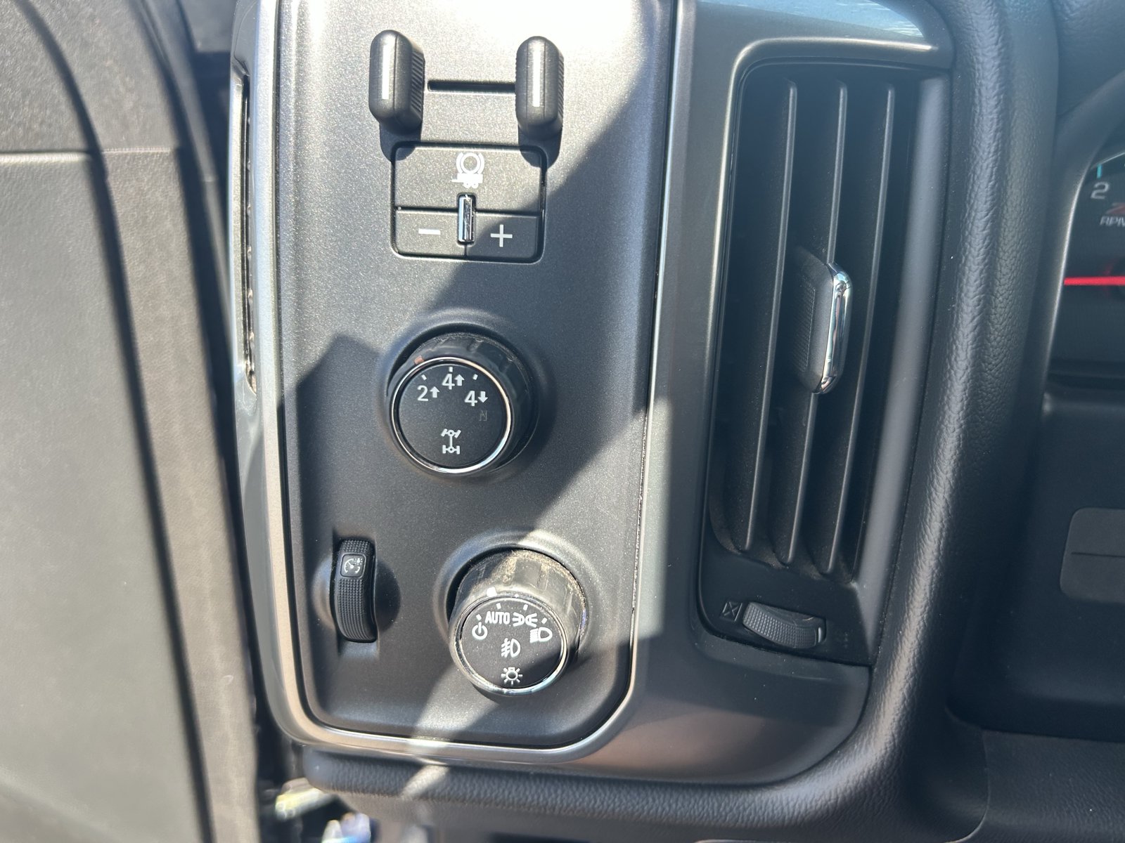 Used 2016 Chevrolet Silverado 3500 LT w/ LT Convenience Package AWD/4WD image 30