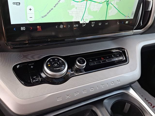 Used 2025 Ford Expedition Active image 16