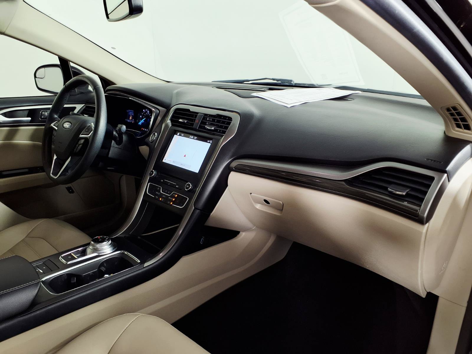 Used 2017 Ford Fusion Energi SE FWD image 9