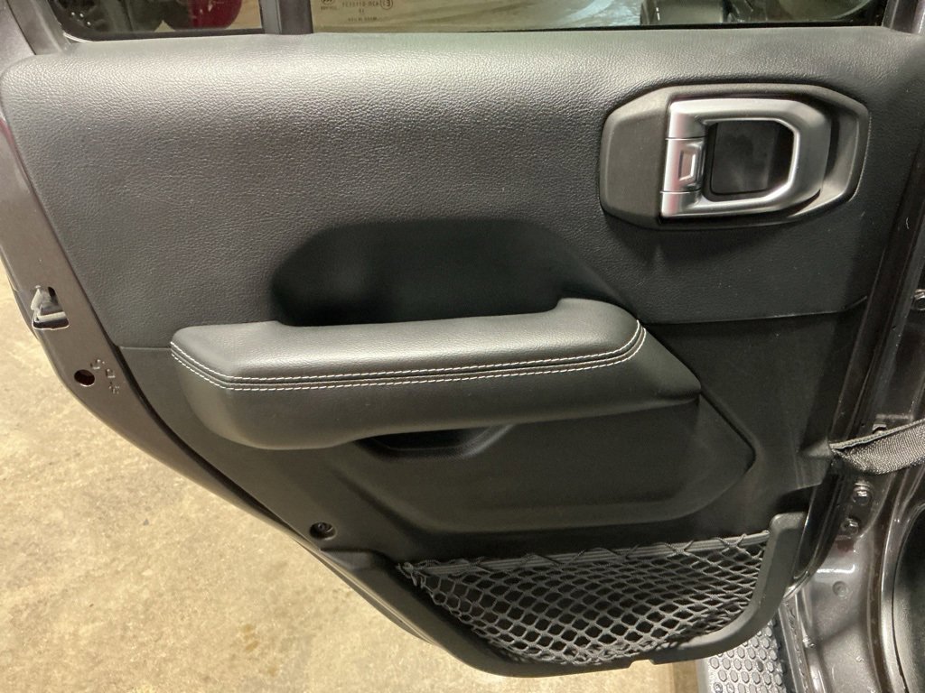 Used 2018 Jeep Wrangler Unlimited Sahara w/ Dual Top Group image 21