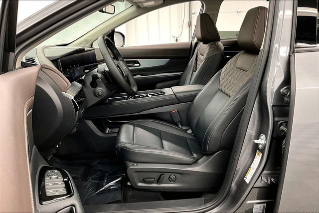 Used 2025 Nissan Murano Platinum w/ Cargo Package AWD/4WD image 24