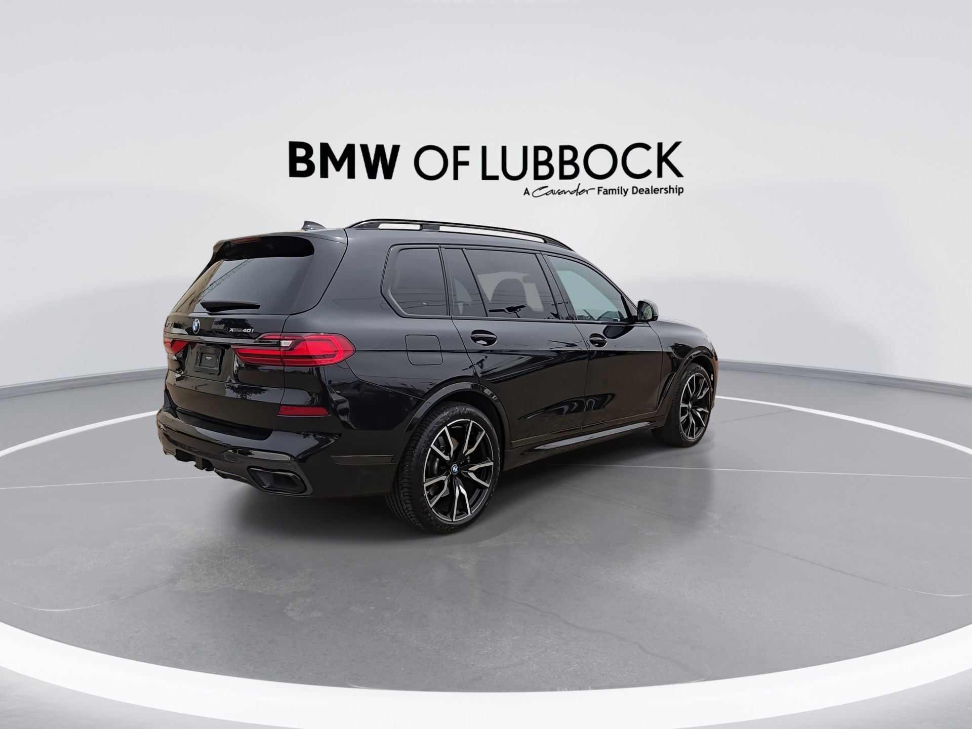 Used 2021 BMW X7 xDrive40i w/ M Sport Package AWD/4WD image 8