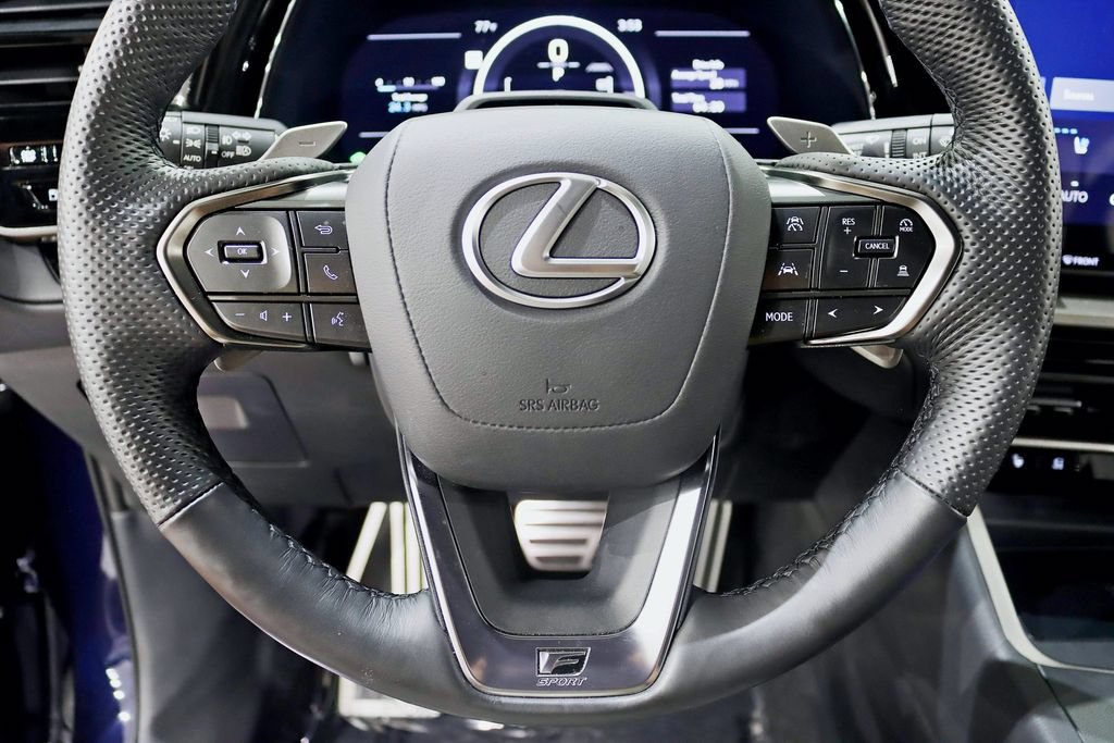 Used 2025 Lexus TX 500h AWD w/ Technology Package image 16