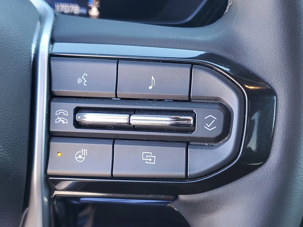 Used 2023 Chevrolet Colorado LT w/ LT Convenience Package III image 12