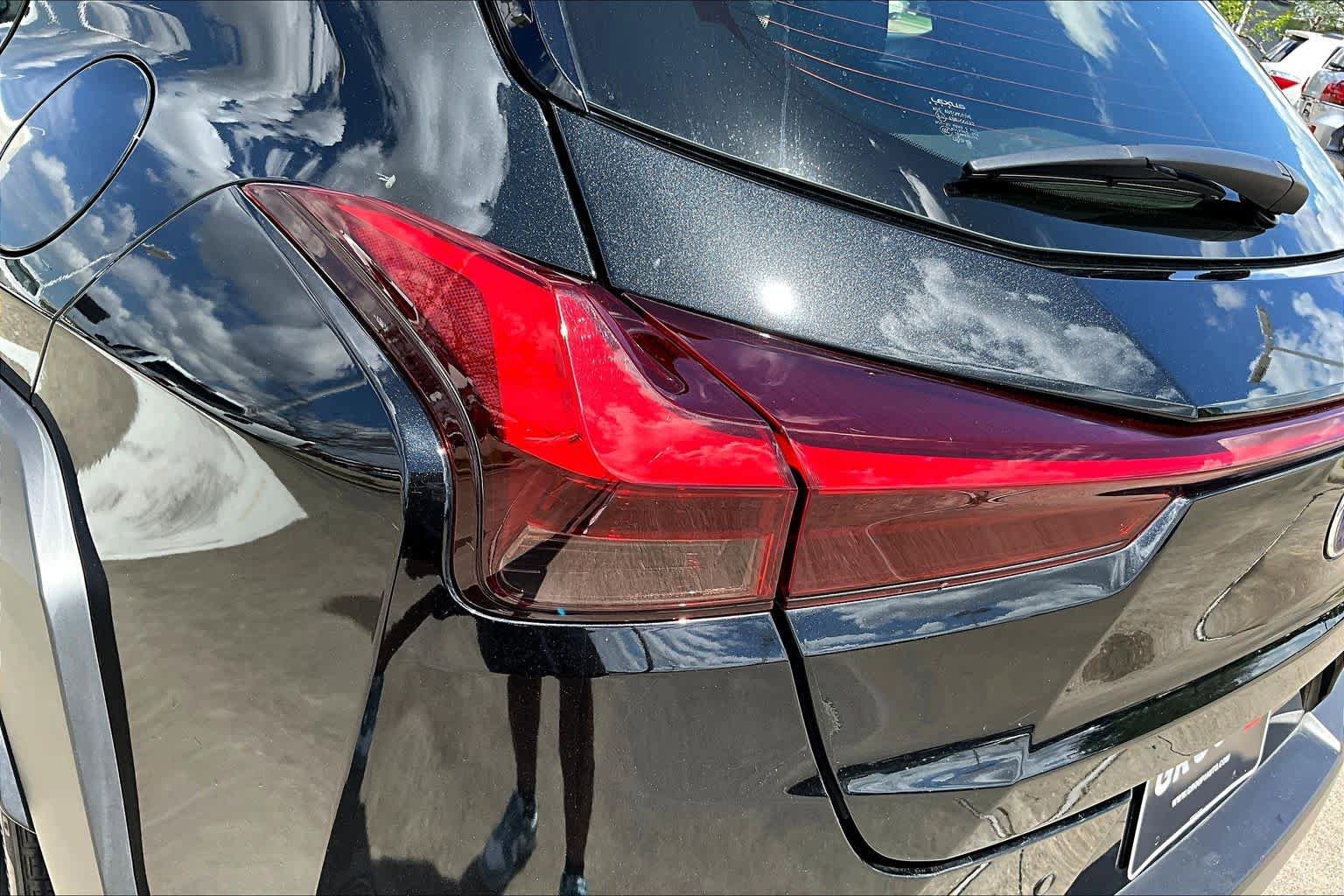 Used 2019 Lexus UX 250h w/ Premium Package image 26