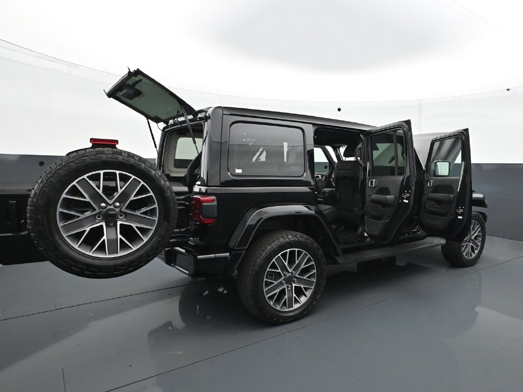 Used 2024 Jeep Wrangler High Altitude AWD/4WD image 36