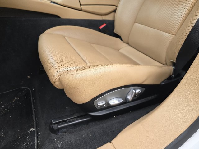 Used 2015 Porsche Panamera RWD image 25