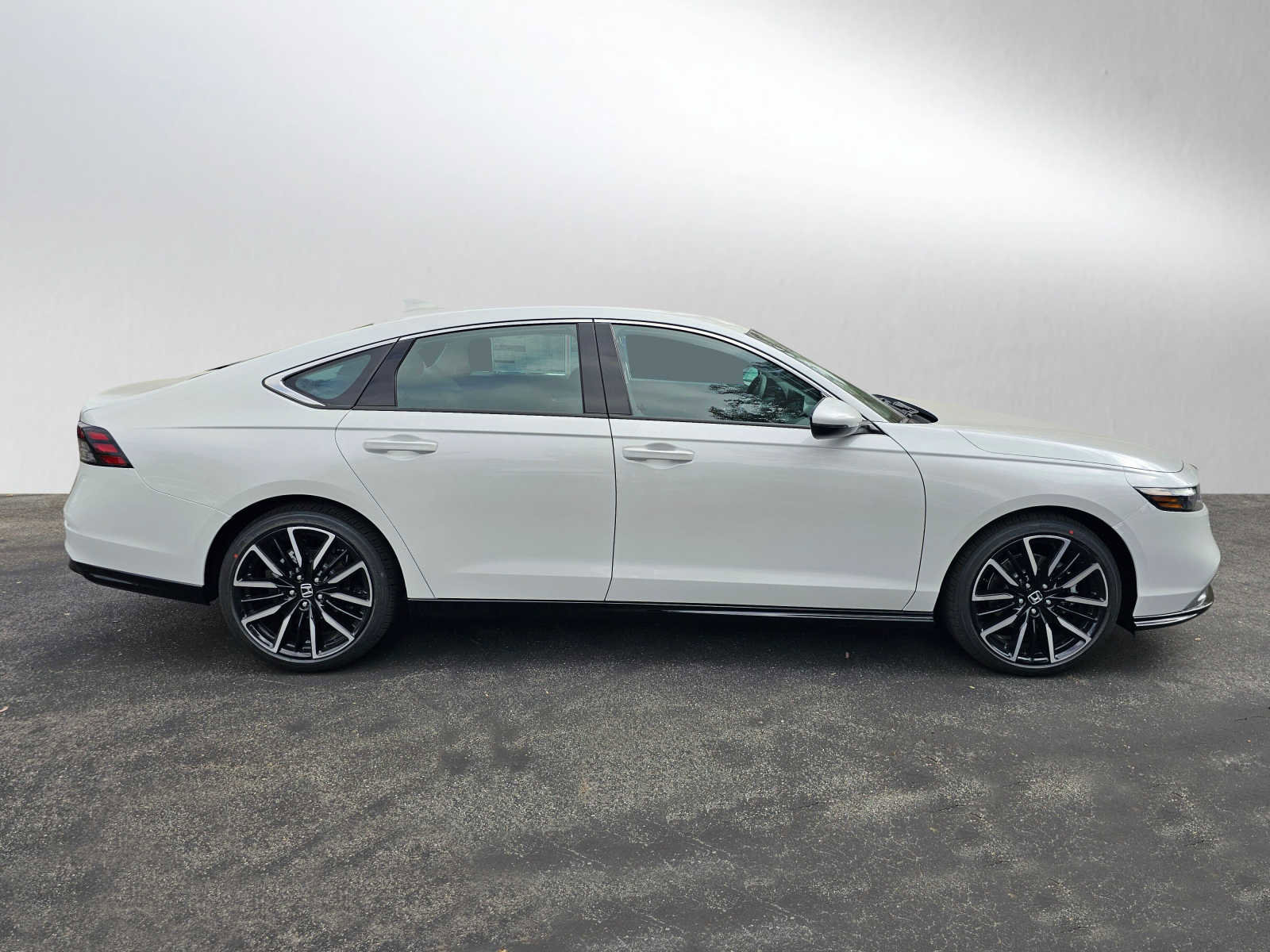 New 2024 Honda Accord Touring image 9