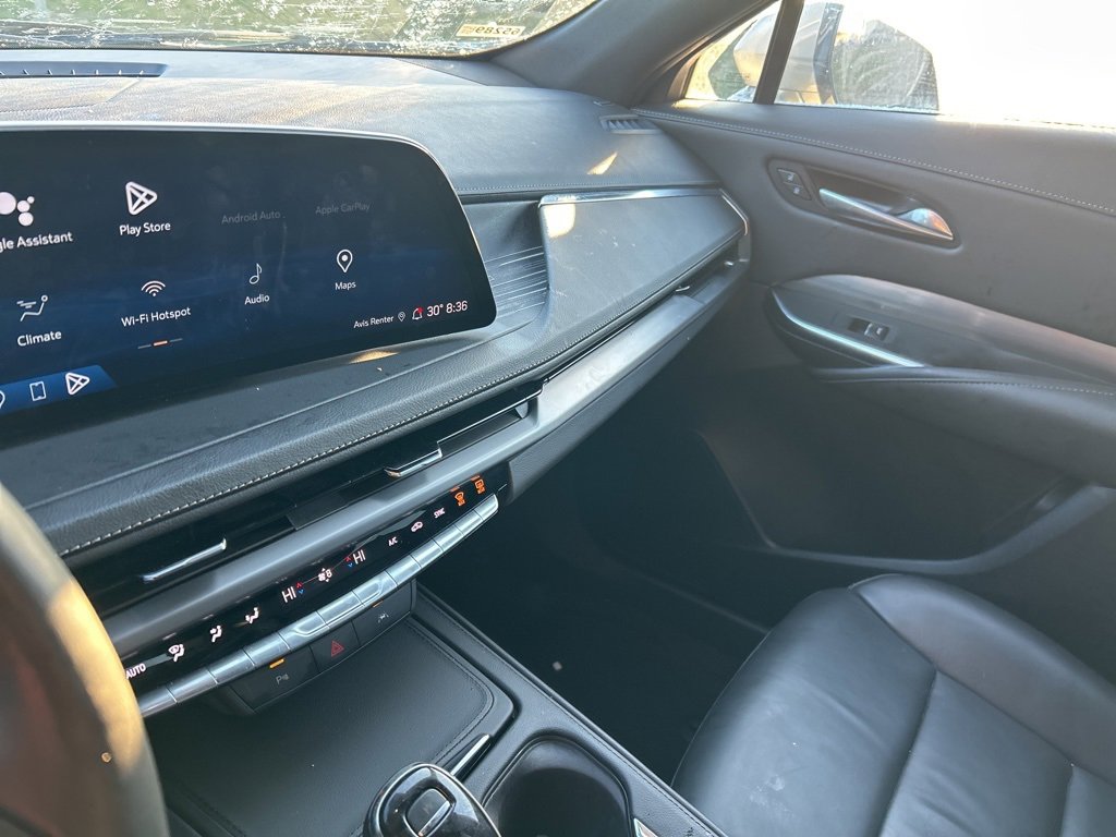 Used 2024 Cadillac XT4 Premium Luxury image 10