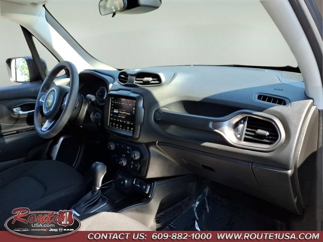 Used 2023 Jeep Renegade Latitude AWD/4WD image 12