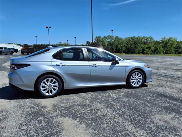 Used 2023 Toyota Camry LE image 8